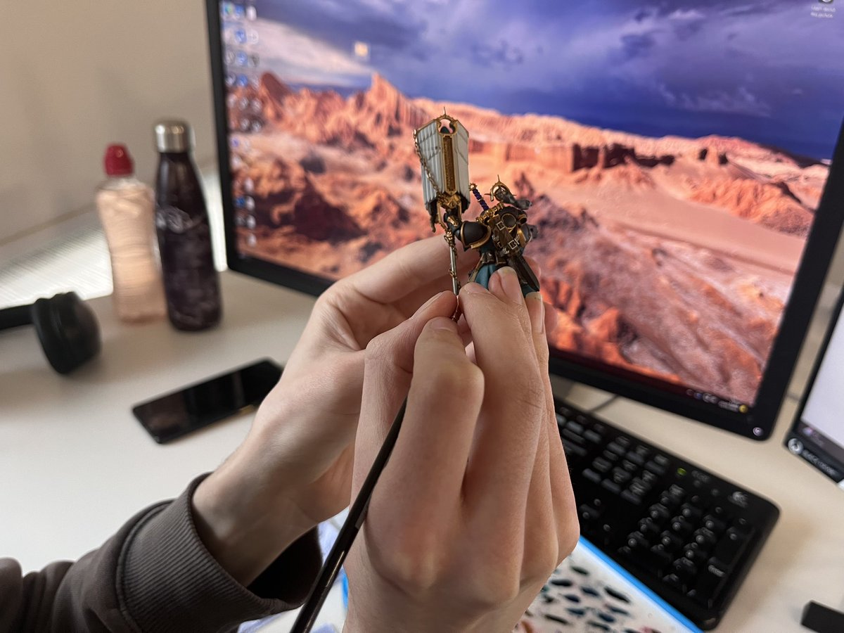 MaxHayman's tweet photo. Even when your studio is shutting down there’s time to paint your minis! https://t.co/YqPXtQKNvk
