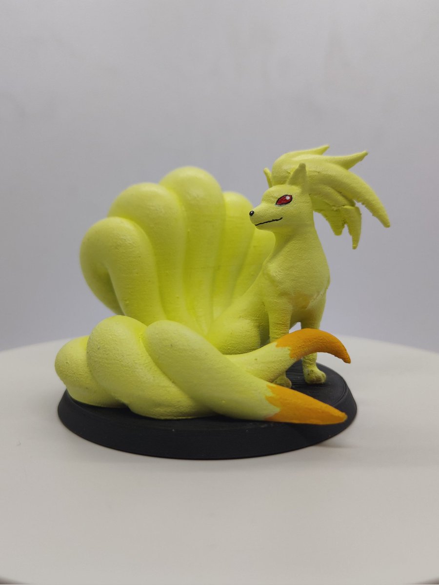 guadix95's tweet photo. Vulpix y Ninetales son preciosos 🔥 https://t.co/INUHuyhVe9