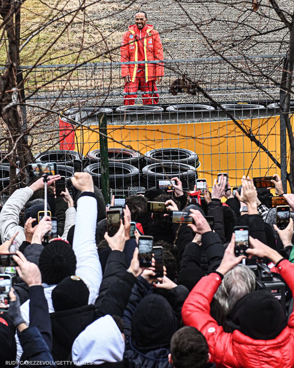 ESPNF1's tweet photo. Main character energy 📸 https://t.co/KlVhqUqESA