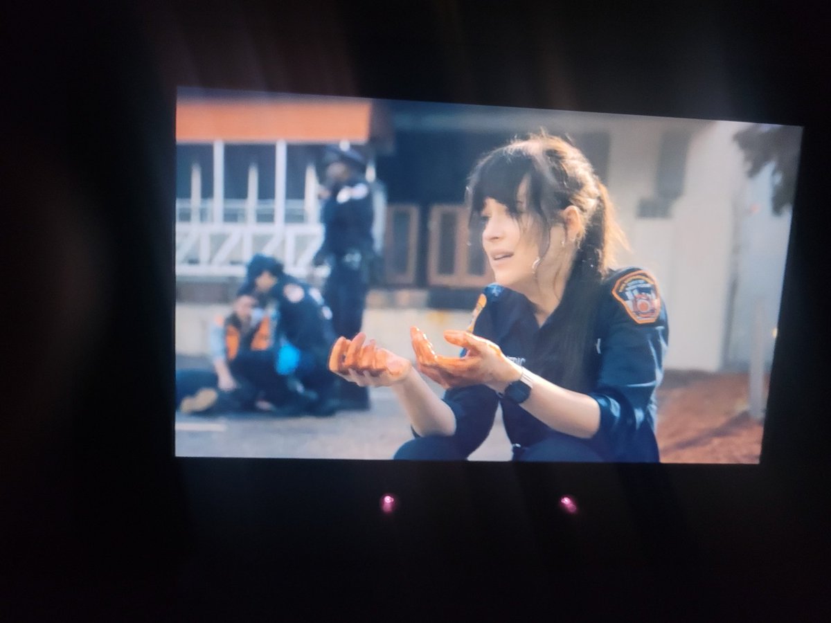 yc__520's tweet photo. "Madame Web's unique story impacts streaming." #MadameWeb https://t.co/76uTGenS1G