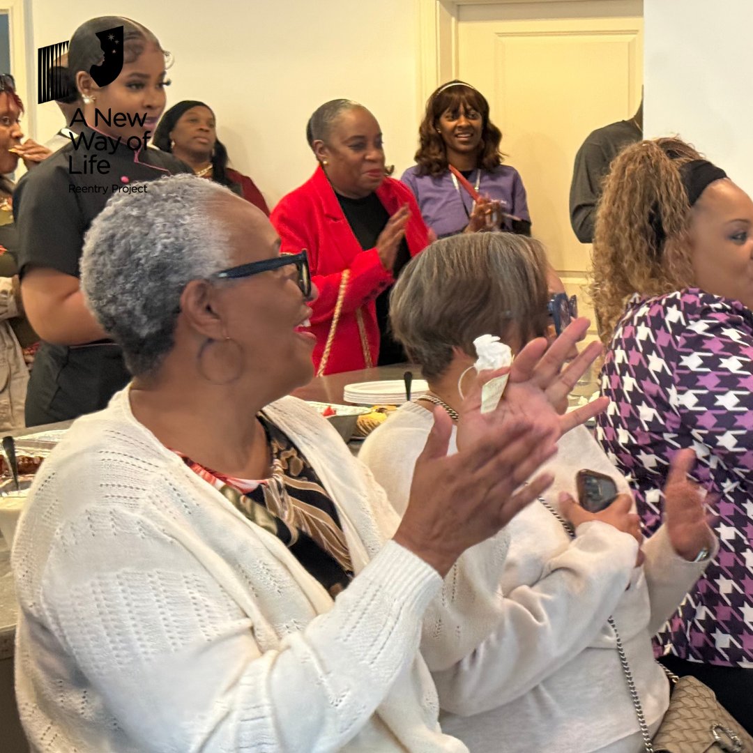 SusanBurtonLA's tweet photo. Celebrate our New Orleans Safe House! Help spread the word about ANWOL and Susan Burtonโs mission by sharing!
#ANWOL #ANewWayofLife #SafeHouseOpening #NewOrleans #SafeHouse #Reentry #Freedomwork #ThursdayMotivation #ThursdayVibes #FYP #FY #Viral https://t.co/D4hTLFYxvj