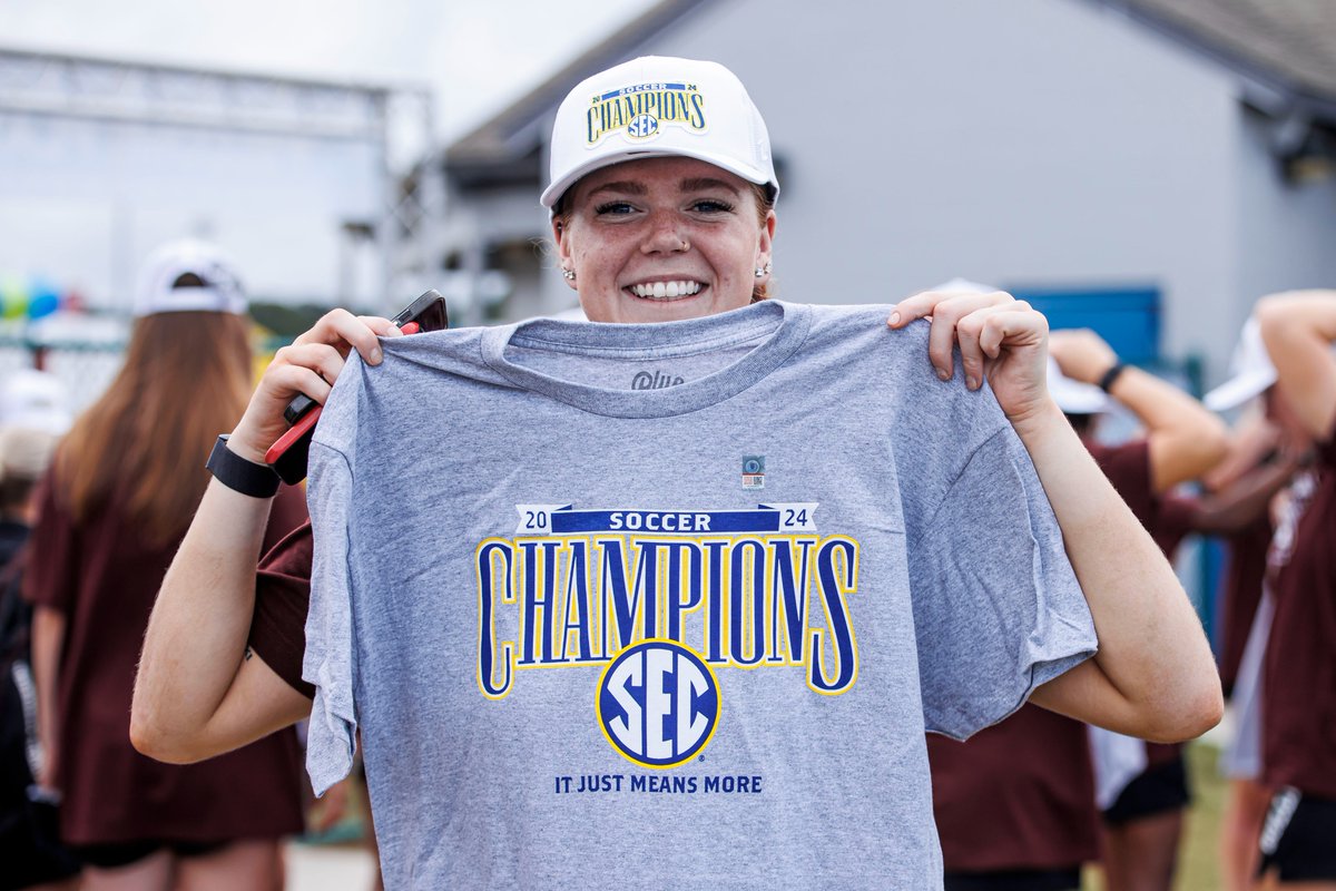 HailStateSOC's tweet photo. Give us a hand in celebrating @harlee_head2022's birthday 👏👏👏

#HailState🐶 https://t.co/Z98Fr2AFGv