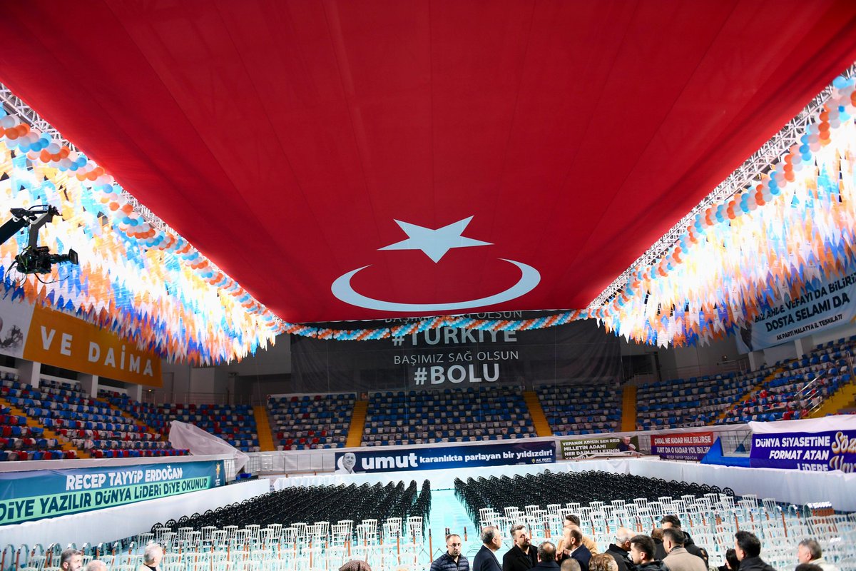 namikgorentr's tweet photo. Genel Merkez Koordinatör Başkanlarımızın katılımıyla Cuma günü gerçekleştireceğimiz İl Kongremiz öncesi, Merkez Kapalı Spor Salonu’nda yapılan çalışmaları yerinde inceledik.

Bu vesileyle, yarın düzenleyeceğimiz AK Parti 8. Olağan İl Kongremize tüm halkımız davetlidir. https://t.co/hVLFUeCbxc