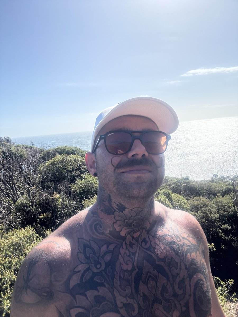 irezumipapi's tweet photo. You bump into me all sweaty on a bush walk, there is no one around. What’s your next move?

https://t.co/J3rvjxw7I2 https://t.co/wrESvZjBuj