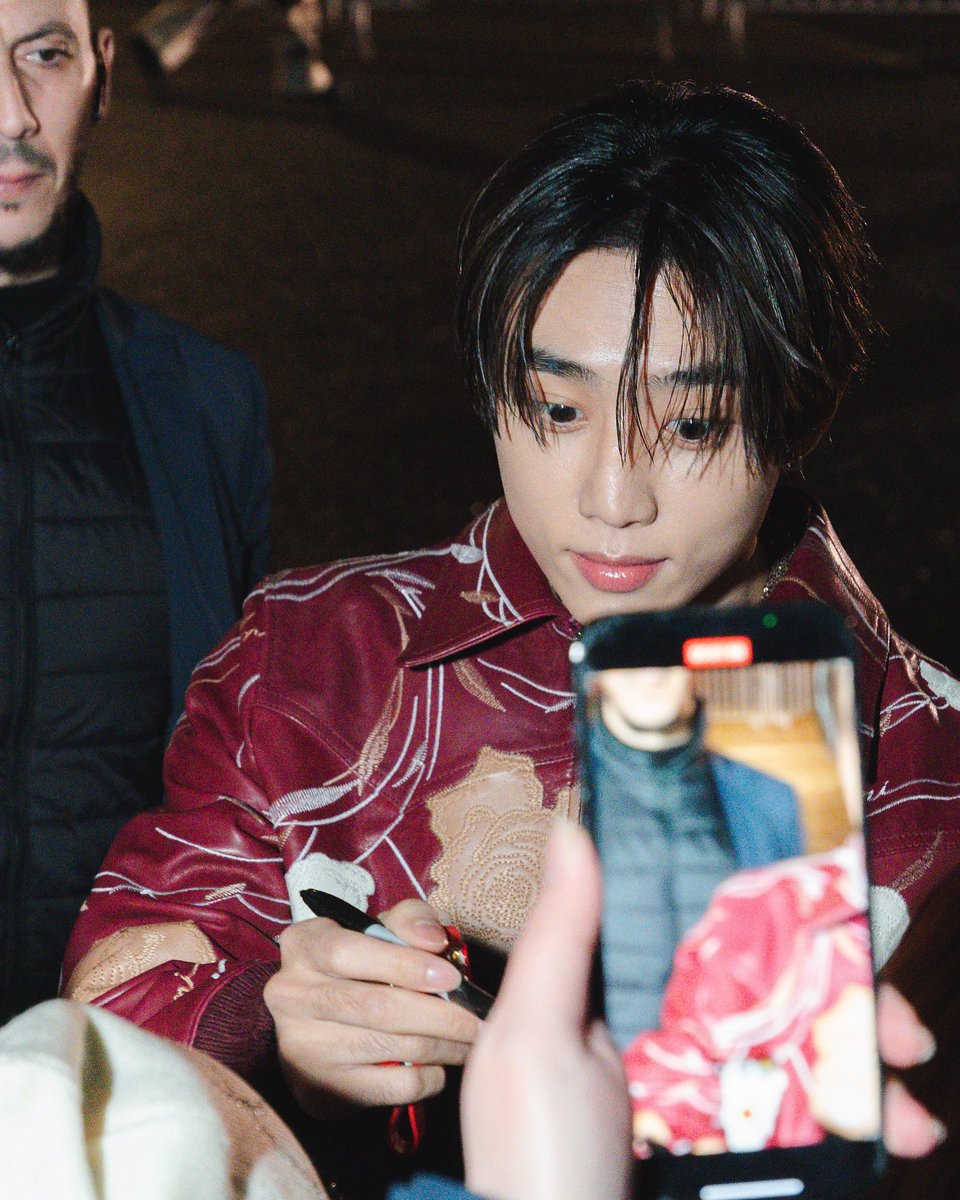 아 ㅆㅂ
본업할때    내여자들볼때