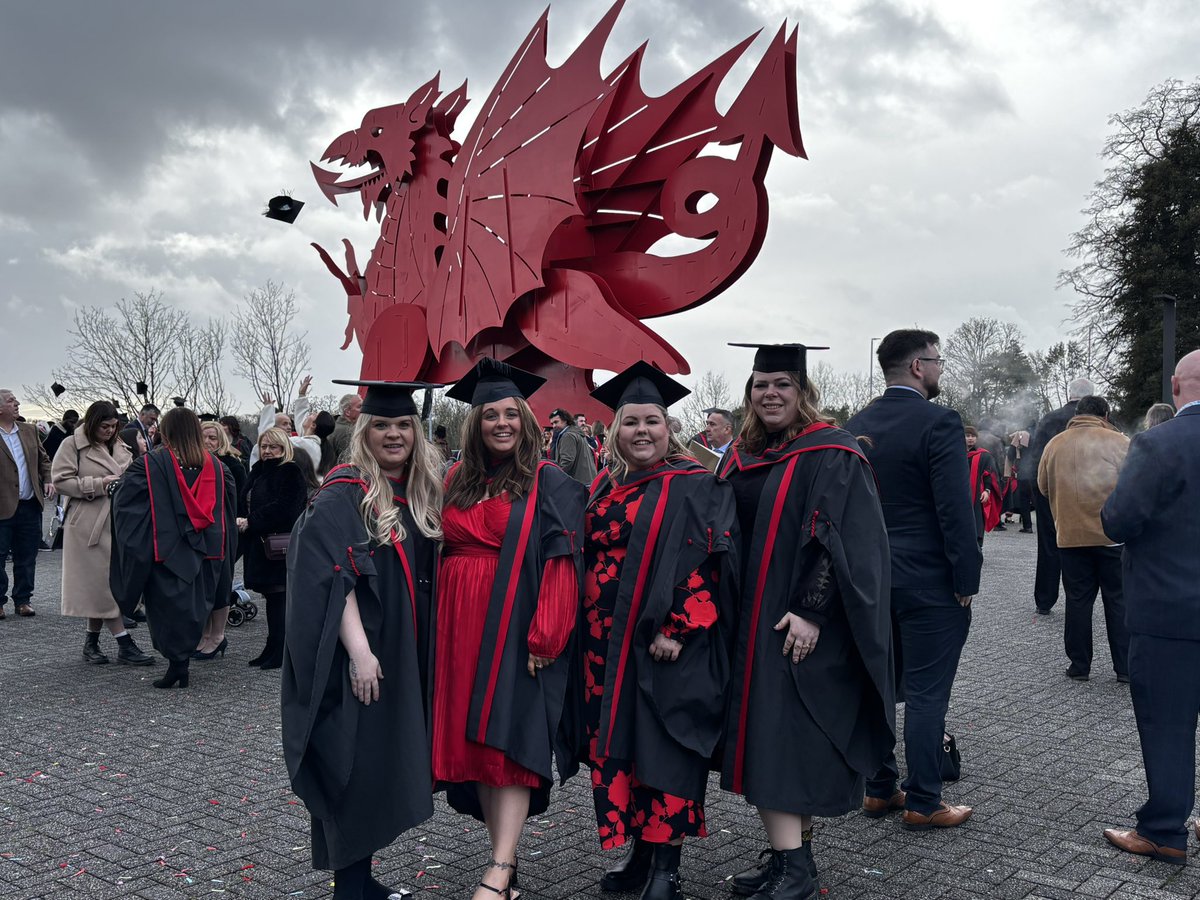 catr1njad3's tweet photo. The best day graduating with my girls @kathrynward13 @_KatBridgeman &carly #usw #graduationday #wedoneit https://t.co/K2OmrdjxUH