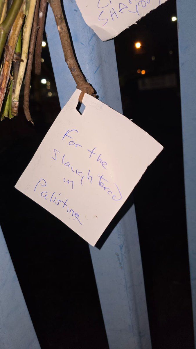 ShutDownLeoSton's tweet photo. THREAD - FLOWERS IN REMEMBRANCE - LEONARDO FACTORY VIGIL 22 JANUARY 2025 ✊💔🇵🇸💐

Thank you to all who made it out to the Leonardo factory for yesterday’s vigil. We laid flowers at the factory commemorating the over 55 000 Palestinians murdered by the Israeli apartheid state. https://t.co/4DXEDdMCU0