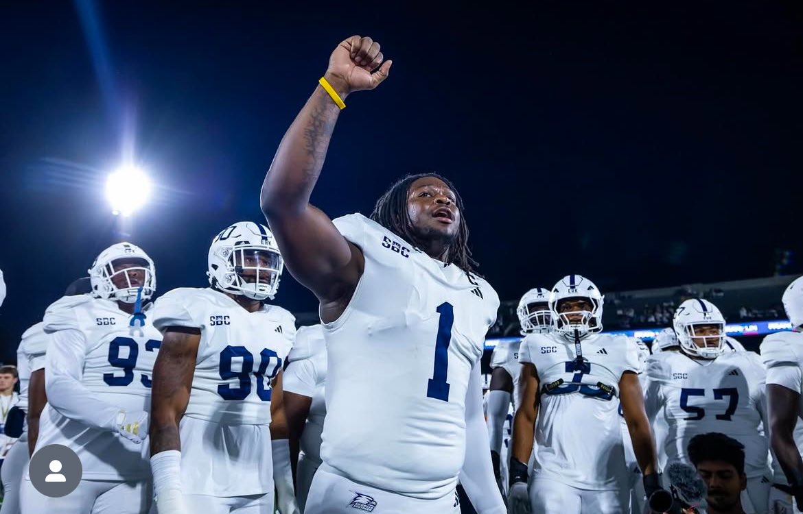 Qwantavius “Fatboy” Wiggins (@qwiggins08) on Twitter photo #agtg after a great conversation with <a href="/CoachSafford/">Darius Safford</a> I’m blessed to receive an offer from Georgia southern #agtg after a great conversation with <a href="/CoachSafford/">Darius Safford</a> I’m blessed to receive an offer from Georgia southern