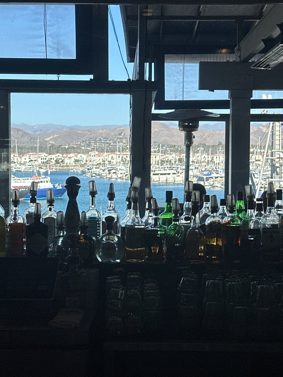 jr030585's tweet photo. Haven’t been on here in a minute. Having lunch “Right Near Da Beach” in my Dave Chapelle Voice. https://t.co/ELHQwwIK5d