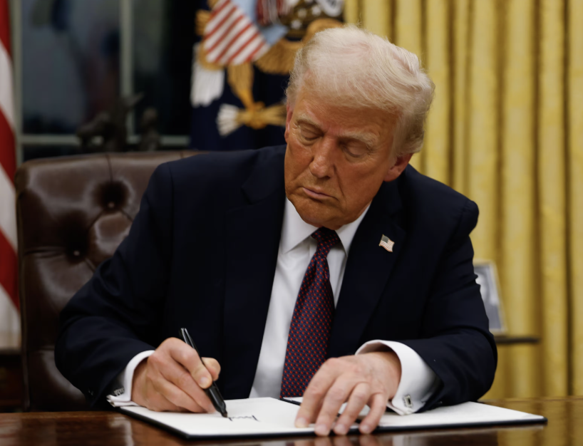 TFTC21's tweet photo. President trump signs an executive order to create a “national digital asset stockpile.” https://t.co/crbiyKsSjX