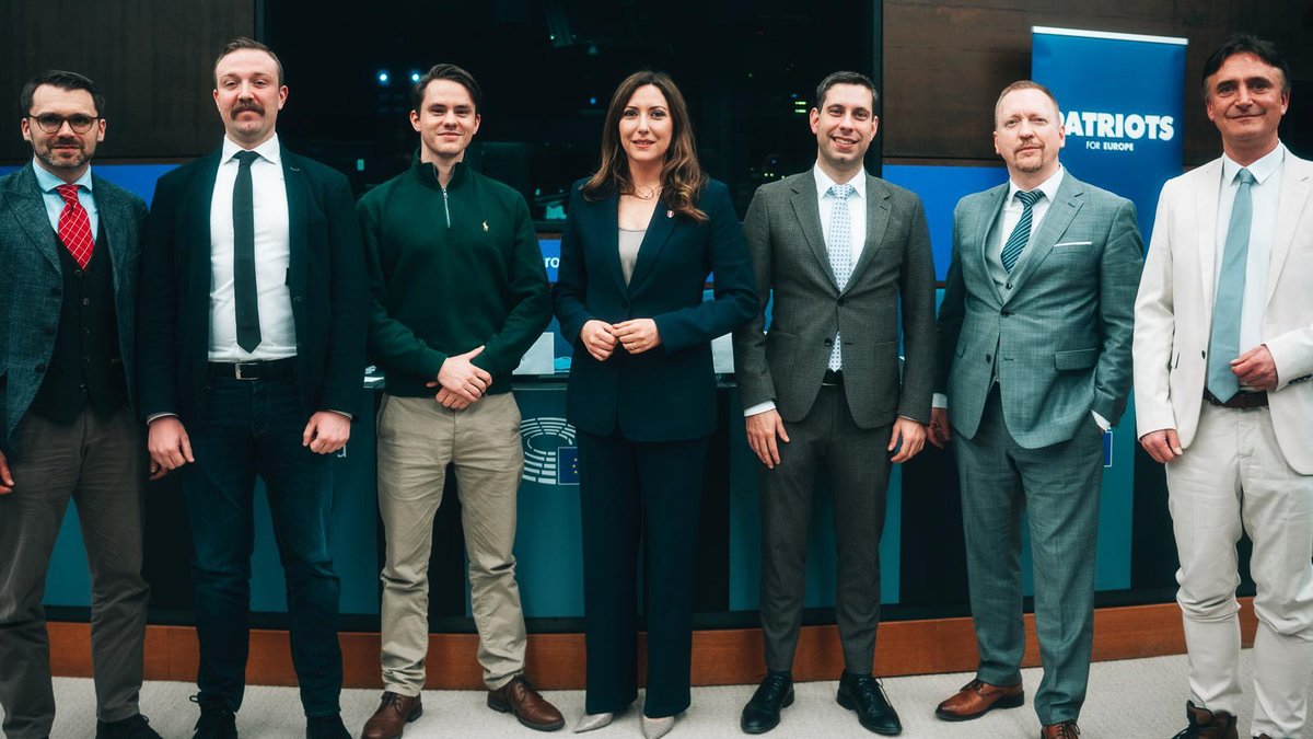 PetraStegerFPOE's tweet image. 📢 MEDIENFREIHEIT IN GEFAHR!

Großes Interesse an unserer Veranstaltung zu #Zensur, #Debanking und #Repression. Danke an die mutigen Journalisten für ihre schonungslosen Einblicke in die systematische Unterdrückung freier Berichterstattung. Zusammen stehen wir für echte