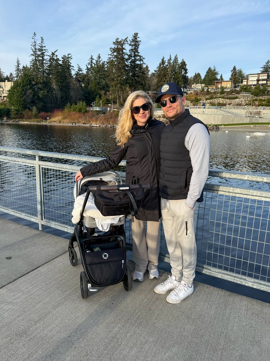 ClaireA_Wx's tweet image. 2 weeks with Wren 🤍

Parenthood is no joke! Healing, feeding &amp;amp; sleeping when we can! I feel so fortunate to be surrounding by so much love &amp;amp; support! Couldn’t do it without my amazing husband! Also, my mom who has been with us to help! 

Stay strong Moms! #newbaby #2weeksold