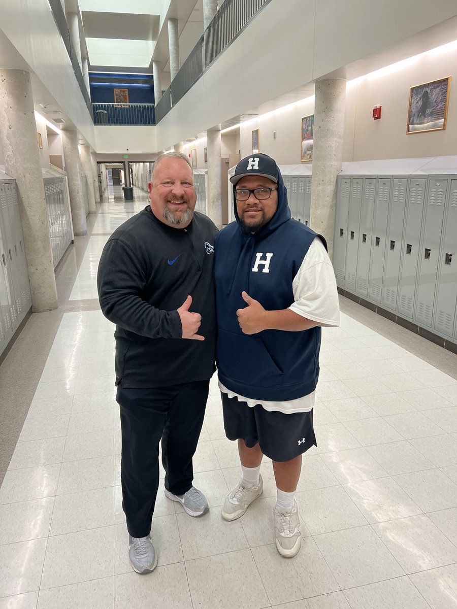 Coach_Tongi_wvc's tweet photo. Thank you @CoachCollins46 with @BroncoSportsFB for stopping by and meeting our boys! #BleedBlue

#WestSideHunterPride https://t.co/npCBxjBNz2