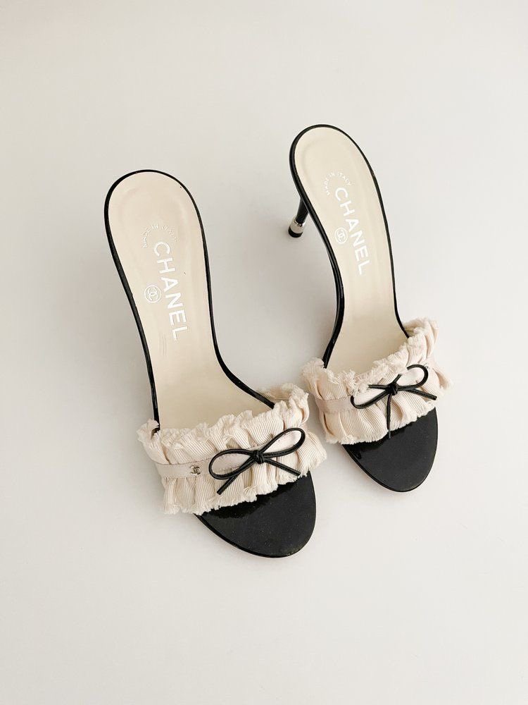 𝒥 (@suaverotic) on Twitter photo 