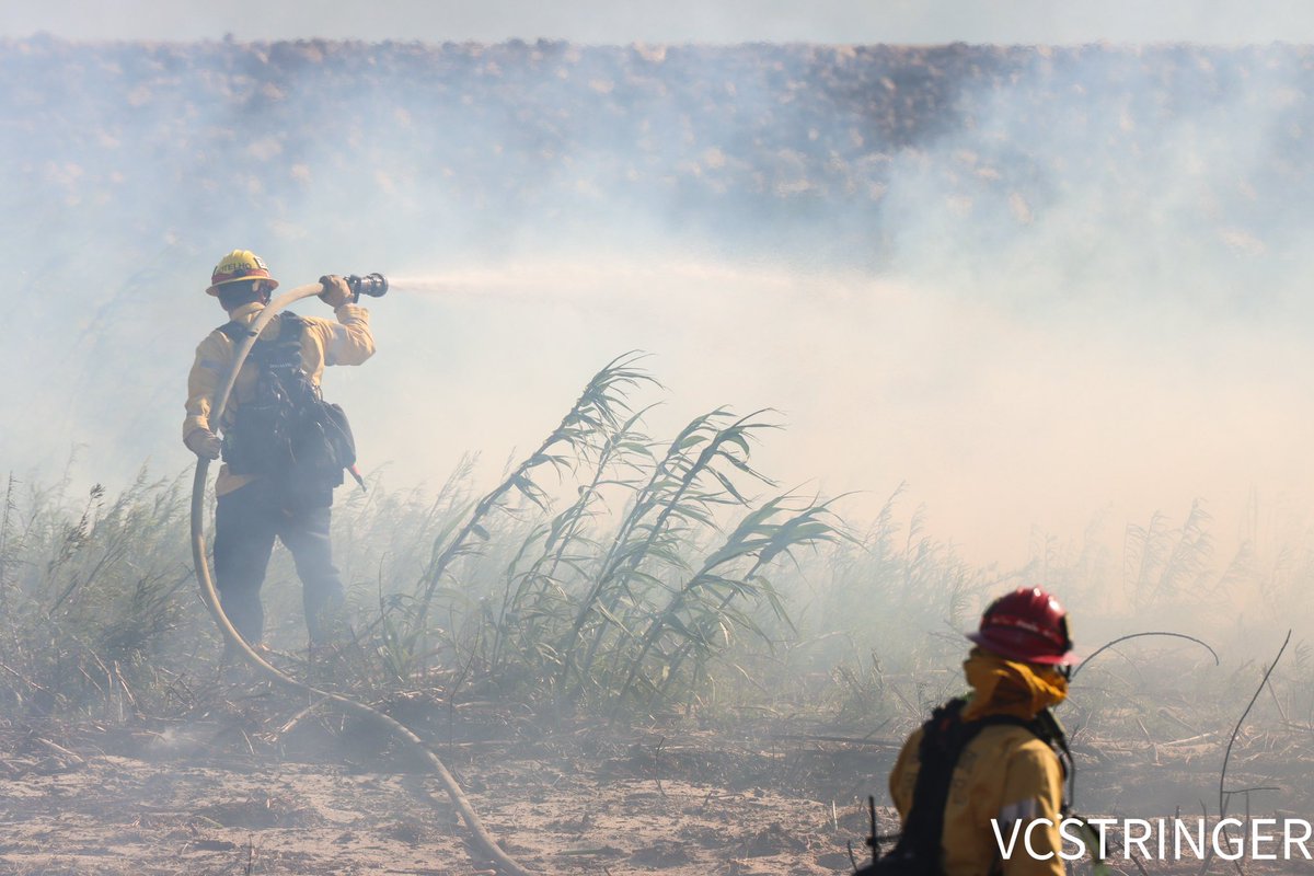 VCStringer's tweet image. #LagunaFire - Firefighters were able to stop the forward progress of the Laguna Fire that broke out shortly after 8:30am. The fire is estimated to be approximately 50 acres. The initial evacuation order at CSUCI has been downgraded to an evacuation warning.
#VCStringer