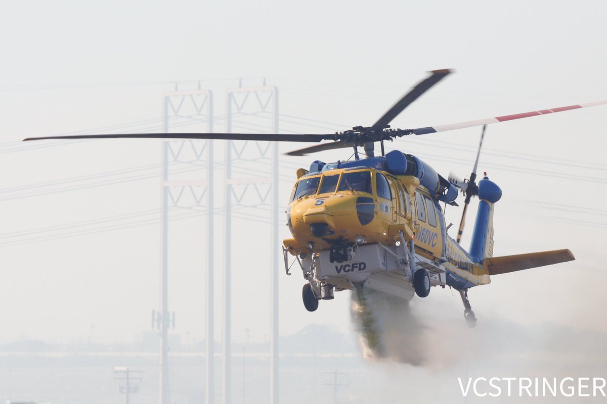 VCStringer's tweet image. #LagunaFire - Firefighters were able to stop the forward progress of the Laguna Fire that broke out shortly after 8:30am. The fire is estimated to be approximately 50 acres. The initial evacuation order at CSUCI has been downgraded to an evacuation warning.
#VCStringer