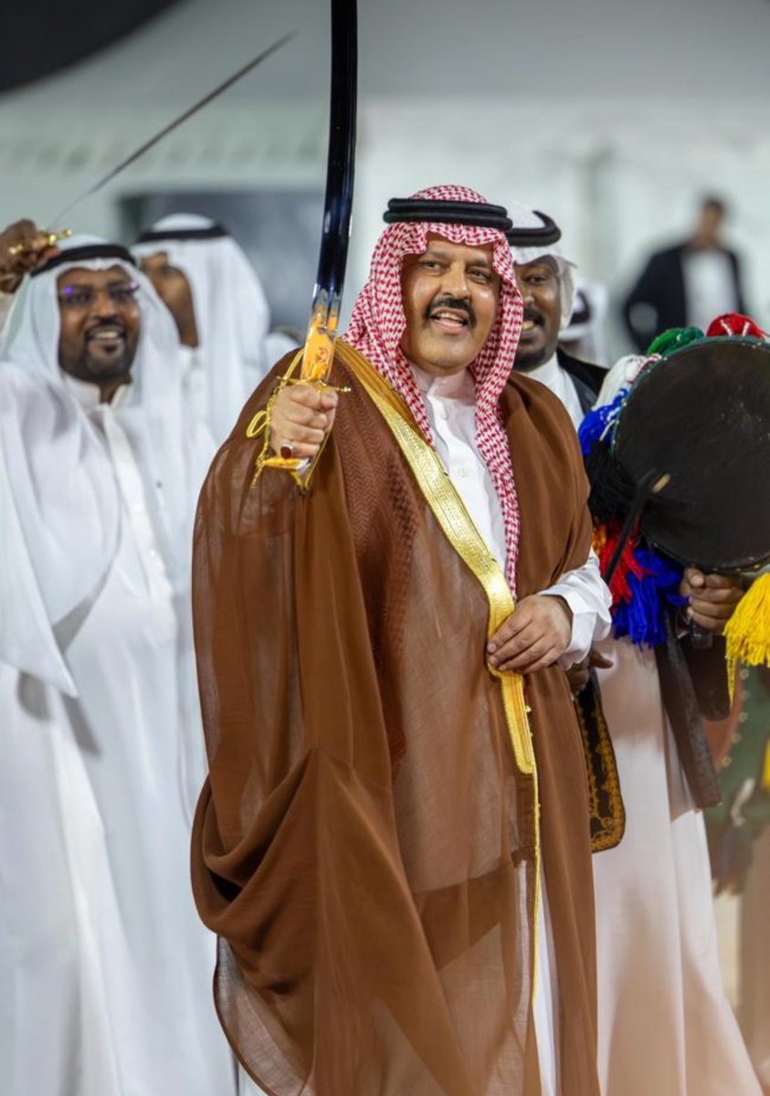 سمو سيدي الأمير #عبدالعزيز_بن_سعد_ال_سعود
#أمير_منطقة_حائل
#وجه_السعد
♥️♥️♥️♥️♥️♥️♥️