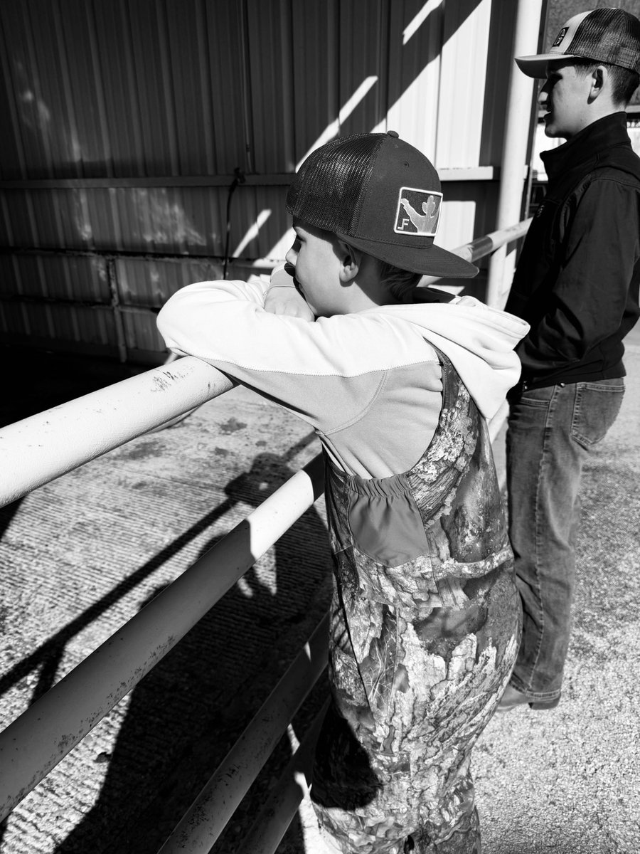 Ashley Farris tweet media