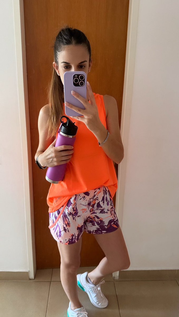 Olivitta21's tweet photo. Sin excusas 🧡 #PilatesTime https://t.co/f1P7Q2hgA2