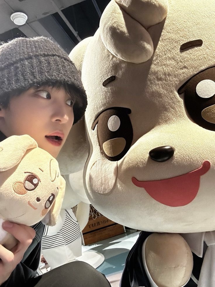 Dad with his fluffy silly son!!👍 Have a good night, Tiny~ 
#NESENI #PIWNICZAKI