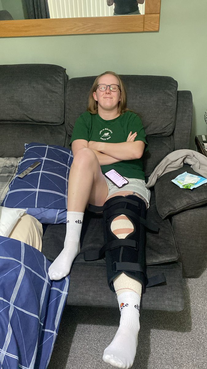 Miss Lynch tweet media