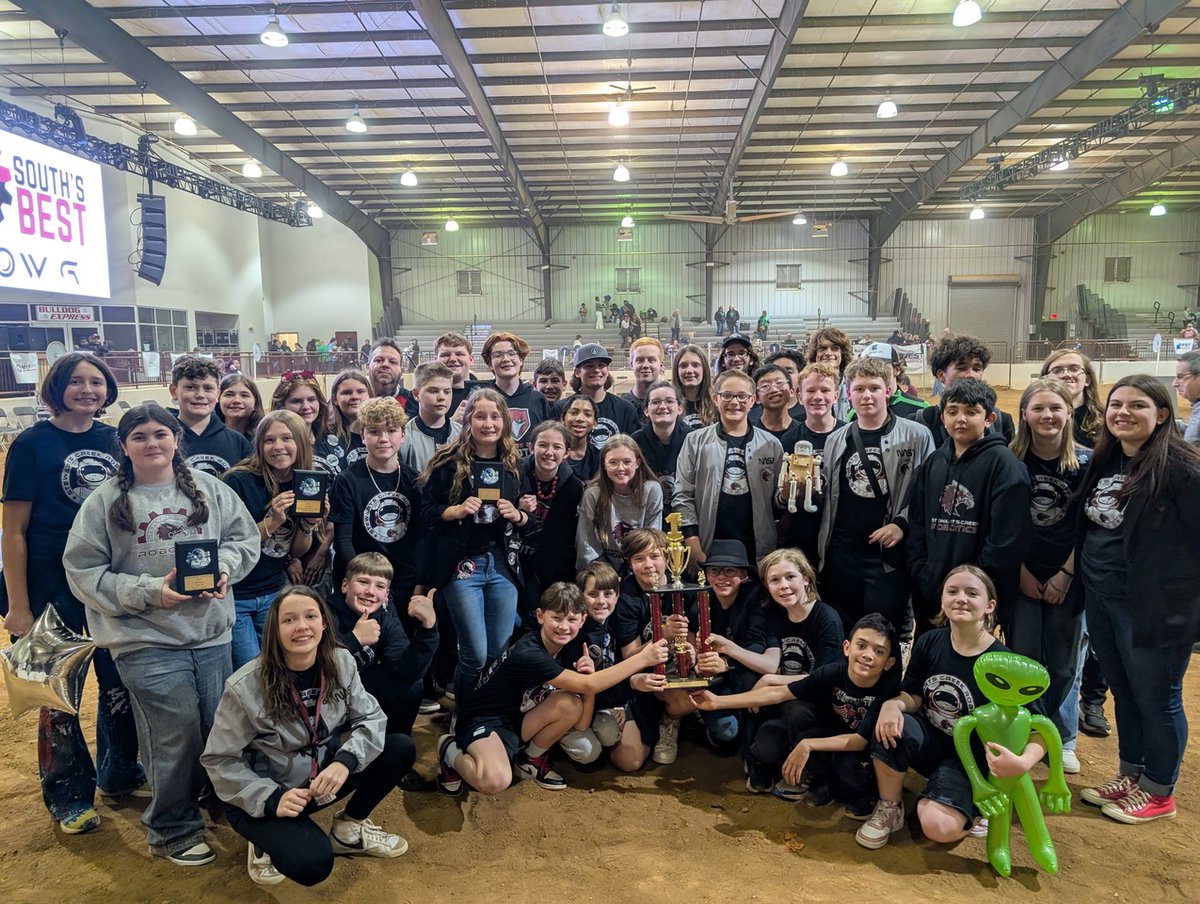 Stewarts Creek Middle robotics team wins gold at South’s BEST Championships

#RCSStrongSchools: School's victory marks decade millstone for robotics program

January 23, 2025

Stewarts Creek Robotics team has achieved a historic victory at the South’s BEST (Boosting Engineering,