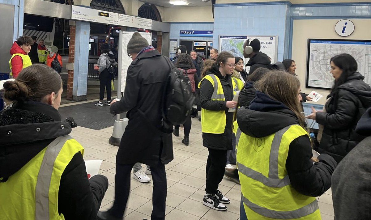 BarnetVPC (@barnetvpc) on Twitter photo We have been out this week raising awareness about theft of mobile phones <a href="/MPSChildsHill/">Childs Hill Police</a> <a href="/MPSBarnet/">Barnet MPS | North West BCU</a> <a href="/NationalVPC/">National Volunteer Police Cadets</a> <a href="/YOULondon1/">YOU London</a> We have been out this week raising awareness about theft of mobile phones <a href="/MPSChildsHill/">Childs Hill Police</a> <a href="/MPSBarnet/">Barnet MPS | North West BCU</a> <a href="/NationalVPC/">National Volunteer Police Cadets</a> <a href="/YOULondon1/">YOU London</a>