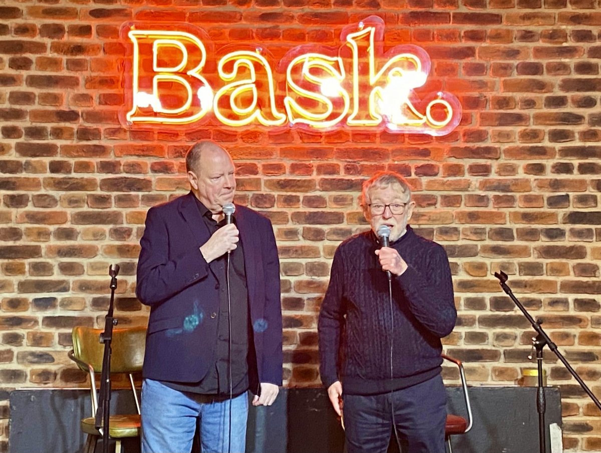 4_oiseaux's tweet image. #ForeverFriendsofUganda owes enormous thanks to Fraser Horsfall, Lewis Bate and Steve Bellis for a great evening at Bask.
The atmosphere was electric as County fans filled the bar. Thank you all. I was blown away by your amazing generosity towards our charity.
#stockportcounty
