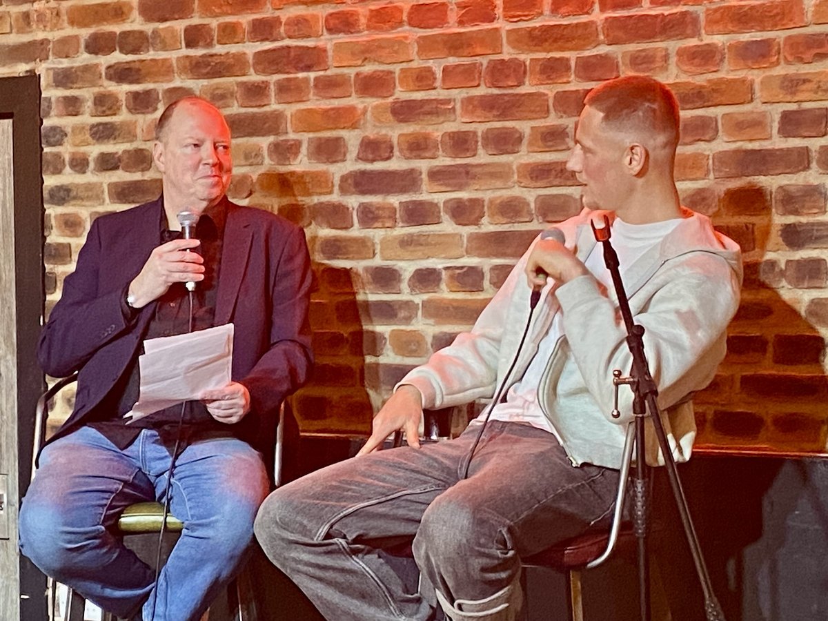 4_oiseaux's tweet image. #ForeverFriendsofUganda owes enormous thanks to Fraser Horsfall, Lewis Bate and Steve Bellis for a great evening at Bask.
The atmosphere was electric as County fans filled the bar. Thank you all. I was blown away by your amazing generosity towards our charity.
#stockportcounty