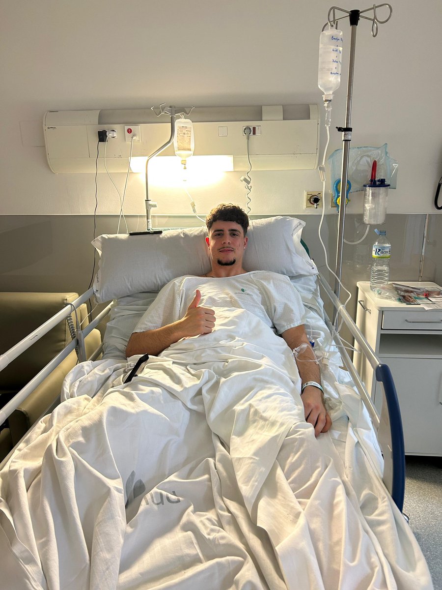 Esta tarde ha pasado por quirófano nuestro jugador Matteo Casero 🧡🫂

Nos alegramos de que todo haya ido bien, ¡ya estamos deseando verte de vuelta! 😃👏🏼

#SintiendoNaranja
