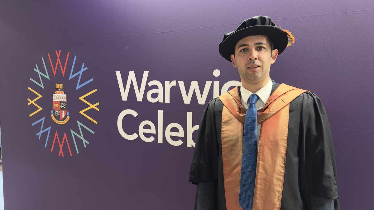 2017’de yüksek lisans, ardından doktorayı başarı ile bitirerek İngiltere WARWICK Üniversitesinden mezun olan Oğlumuz Muhammed Nedim SÖĞÜT’ü tebrik ediyoruz. Bir baba, anne olarak duygulu ve güzel anları yaşadık. Hamdolsun. Rabbim yar yardımcısı olsun. Rabbim yolunu açık etsin.