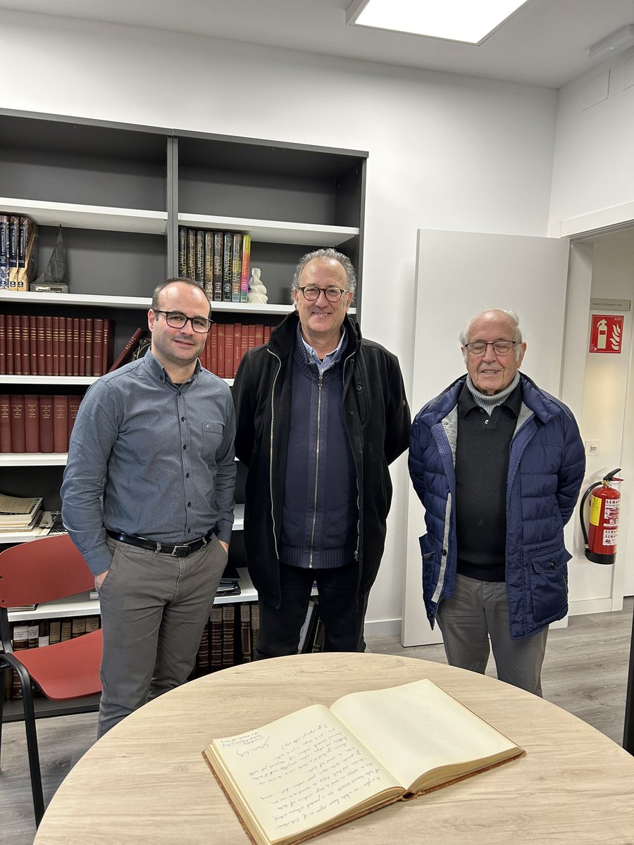 Centre Comarcal Lleidatà (@cclleidata) on Twitter photo El #CCLleidatà, aquest darrer més, ha rebut la visita del president <a href="/omnium/">Òmnium Cultural</a> <a href="/XavierAntich/">Xavier Antich</a> . El #CCLleidatà, aquest darrer més, ha rebut la visita del president <a href="/omnium/">Òmnium Cultural</a> <a href="/XavierAntich/">Xavier Antich</a> .