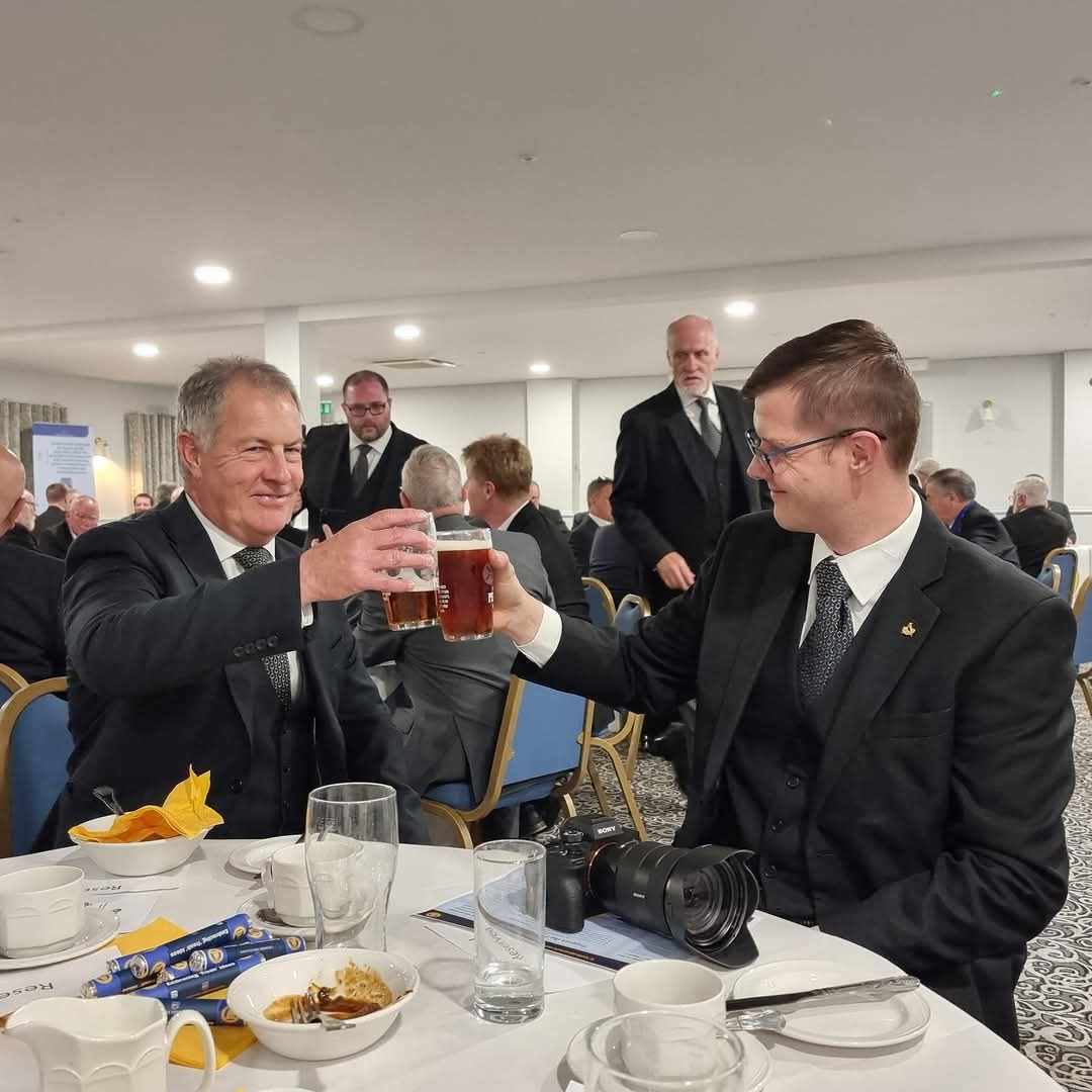 What makes YOUR Festive Board special?🤔
Hungry for your daily dose of masonic knowledge? Tuck into this article for tasty tips on #toasts, #timings, and making every #FestiveBoard gathering unforgettable: solomon.ugle.org.uk/mod/resource/v…