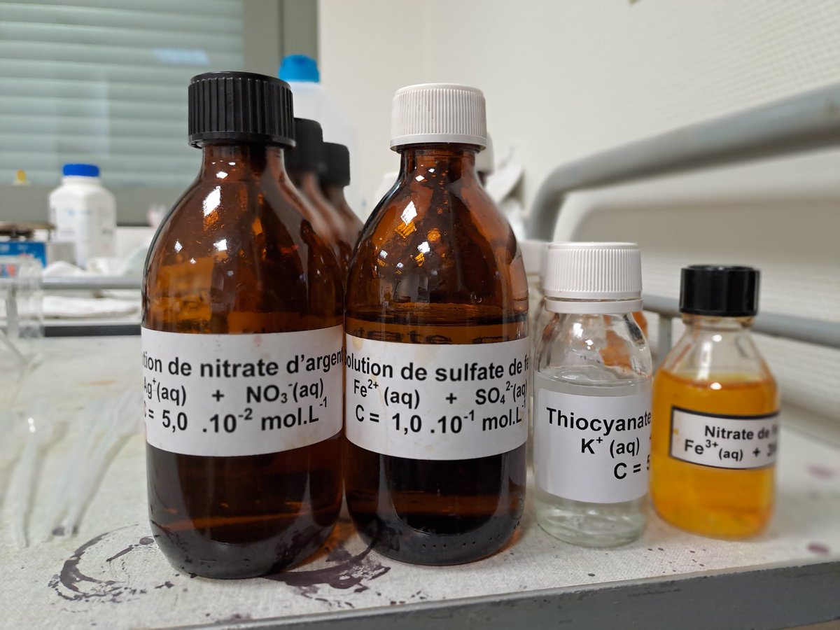 Je vous présenterai des posts pour vous faire découvrir concrètement chaque BAP des ITRF exerçant dans des établissements relevant de l'éducation nationale.
Dans les EPLE il s'agit des BAP A, B et C.