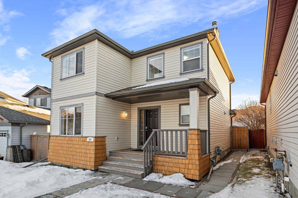 RyanParry's tweet image. Listing Address: 110 Cimarron Meadows WAY, Okotoks, AB T1S 1W1
Listing Price: $525,000
Schedule a showing and request more information here: ryanparry.com/d8rb4zjl