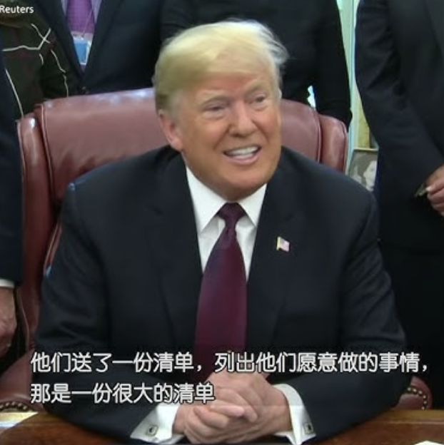 CHUMP_SOL's tweet photo. 大家都知道，我是最会选择颜色的人，真的！没有人能比我选的颜色更好。每次我走进房间，颜色的搭配就像艺术品一样完美。就算是墙壁、衣服、车子——每一个细节都是无可挑剔的 🌈🌈🌈 https://t.co/T9p7EcD8yq