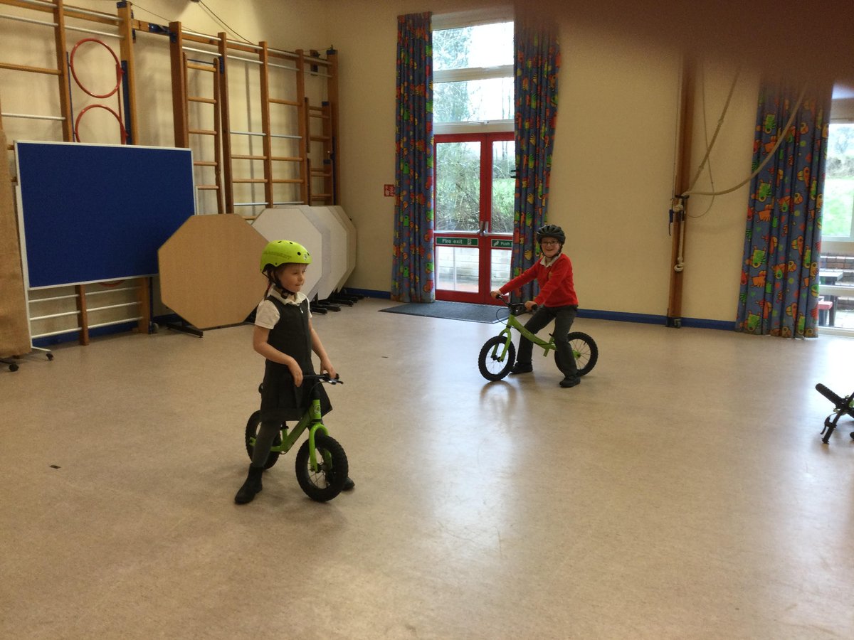 athenalearning_'s tweet image. Exciting times at Egloskerry Primary! Our EYFS &amp;amp; KS1 children are building confidence and coordination with Bikeability Balance training! Well done—keep up the amazing work! 
#Bikeability #ActiveKids #LearningThroughFun