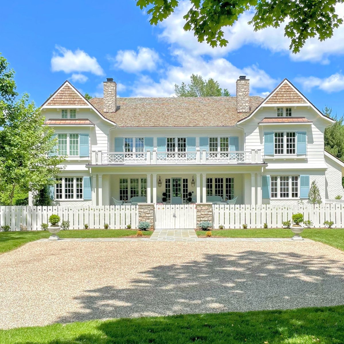 JonMandRealtor's tweet photo. ⁠This extraordinary property made history last year, selling at $4.3M in May. At nearly $1m above the next highest, it was truly a significant sale for the market &amp; our team! Grateful for the trust of our clients and the opportunity to represent the best! https://t.co/QCzwOiijQR