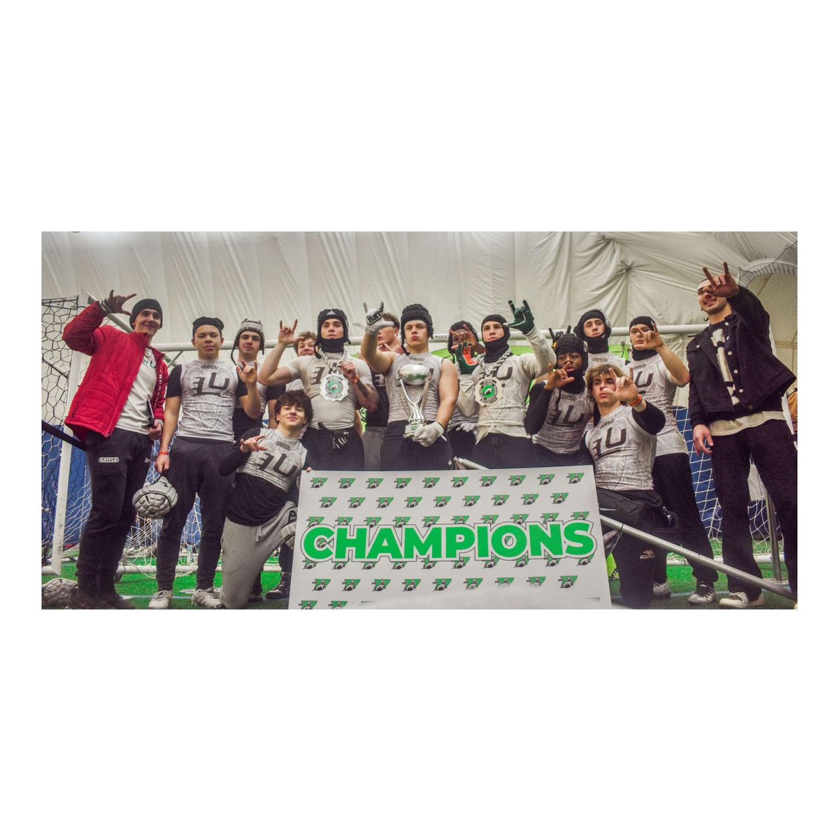 BeachemBryce's tweet image. Good tournament in St. Paul w @LevelUp7on7 

Defense MVP ✔️
Tournament champions ✔️