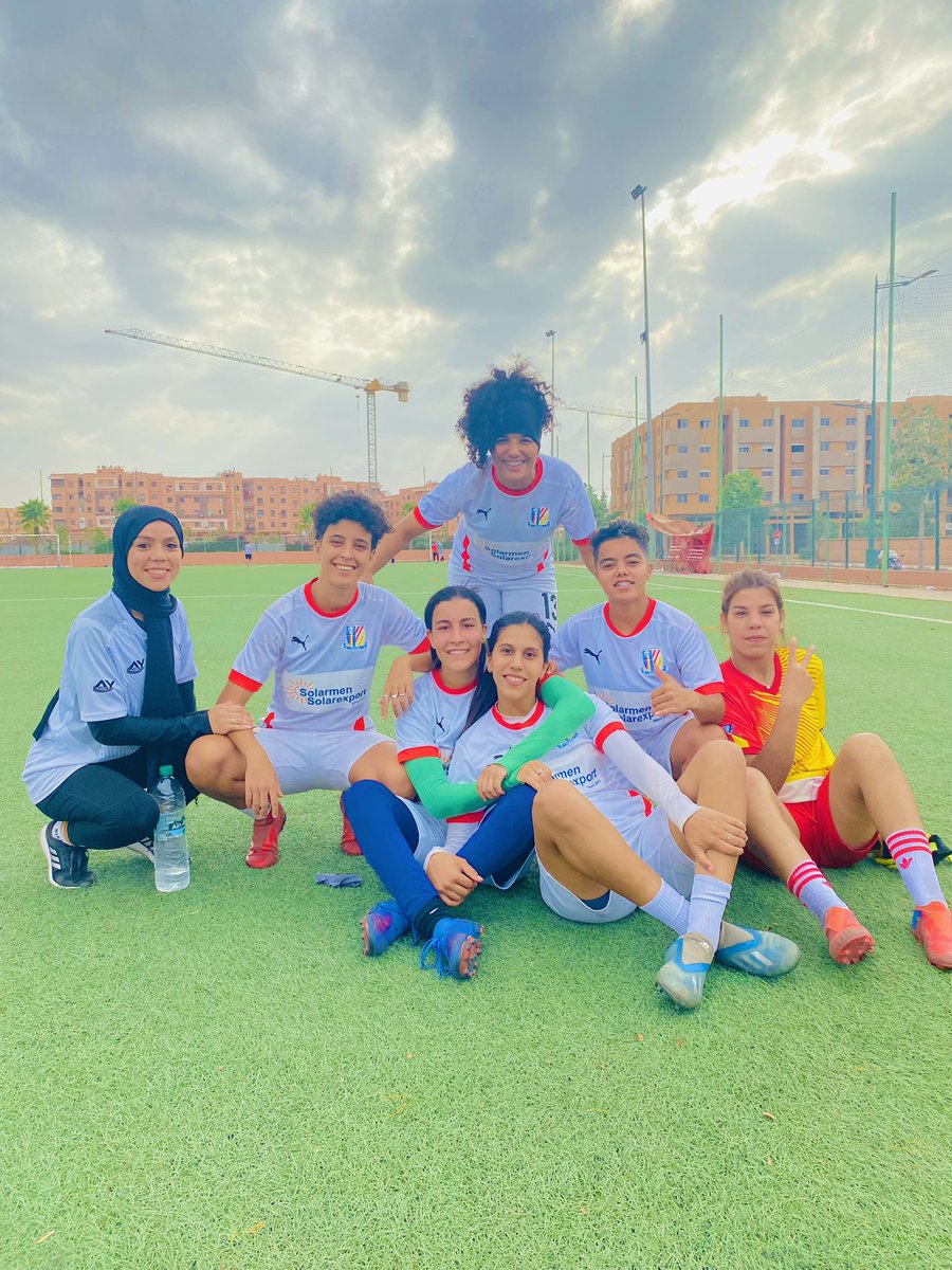 "دعهَا تأتِي كمَا كتبهَا اللهُ لكَ 🌸؛ لعلَّهَا تأتِي خيرٌ مِمَا تمناهَا قلبك 💙🦋

الحمد الله ❤️