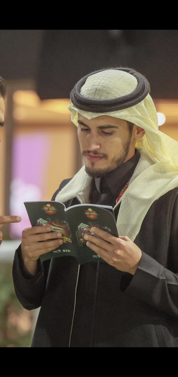 المدرب الشاب عبدالله الجحلان والذي لازال رهاني على نجوميته قائمة 
متى أعطي الفرصة كاملة
في هذا الموسم اشرف على جواد واحد فقط سهيل واوصله لشوط التأهل للداربي السعودي✅️
دقيق الملاحظة واتذكر ملاحظته على جوادي يشرح البال والذي بعدها اصبح احد نجوم السنتين وال٣ سنوات
ابو ناصر