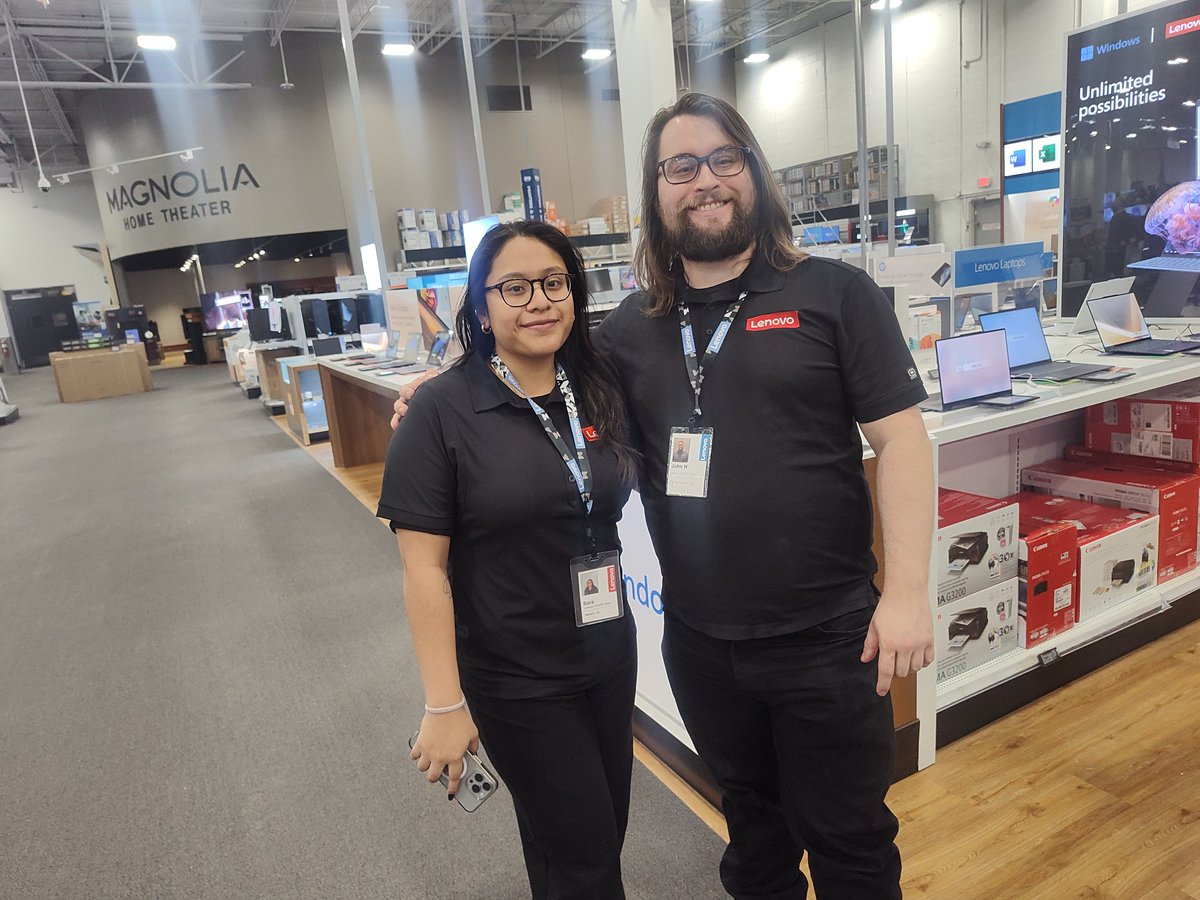 JohnLenovoThink's tweet photo. Had an amazing time with Sara training and getting her up to speed having an amazing time over at Costco and best buy #wearelenovo #premiumstars https://t.co/FO9l5vSDJk