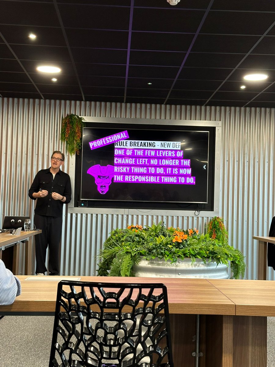 Ian Armstrong tweet media