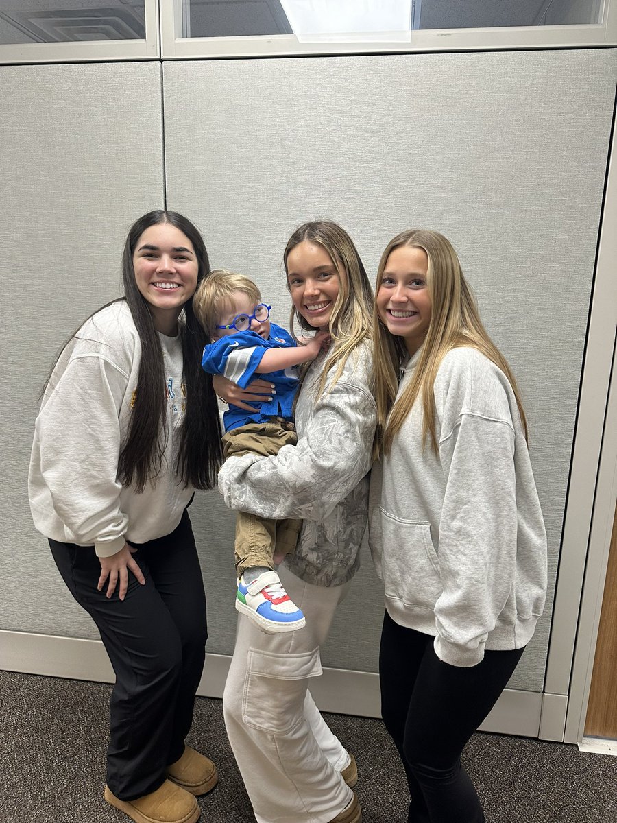 So lucky to have the Detroit Lions gift a signed Aidan Hutchinson jersey to this fan!The Rock Shop will be raising money for children like Oliver, with a rare genetic disorder called Angelman Syndrome.
Be on the lookout for games and raffles. Counting on you Rock Shop family!!💙