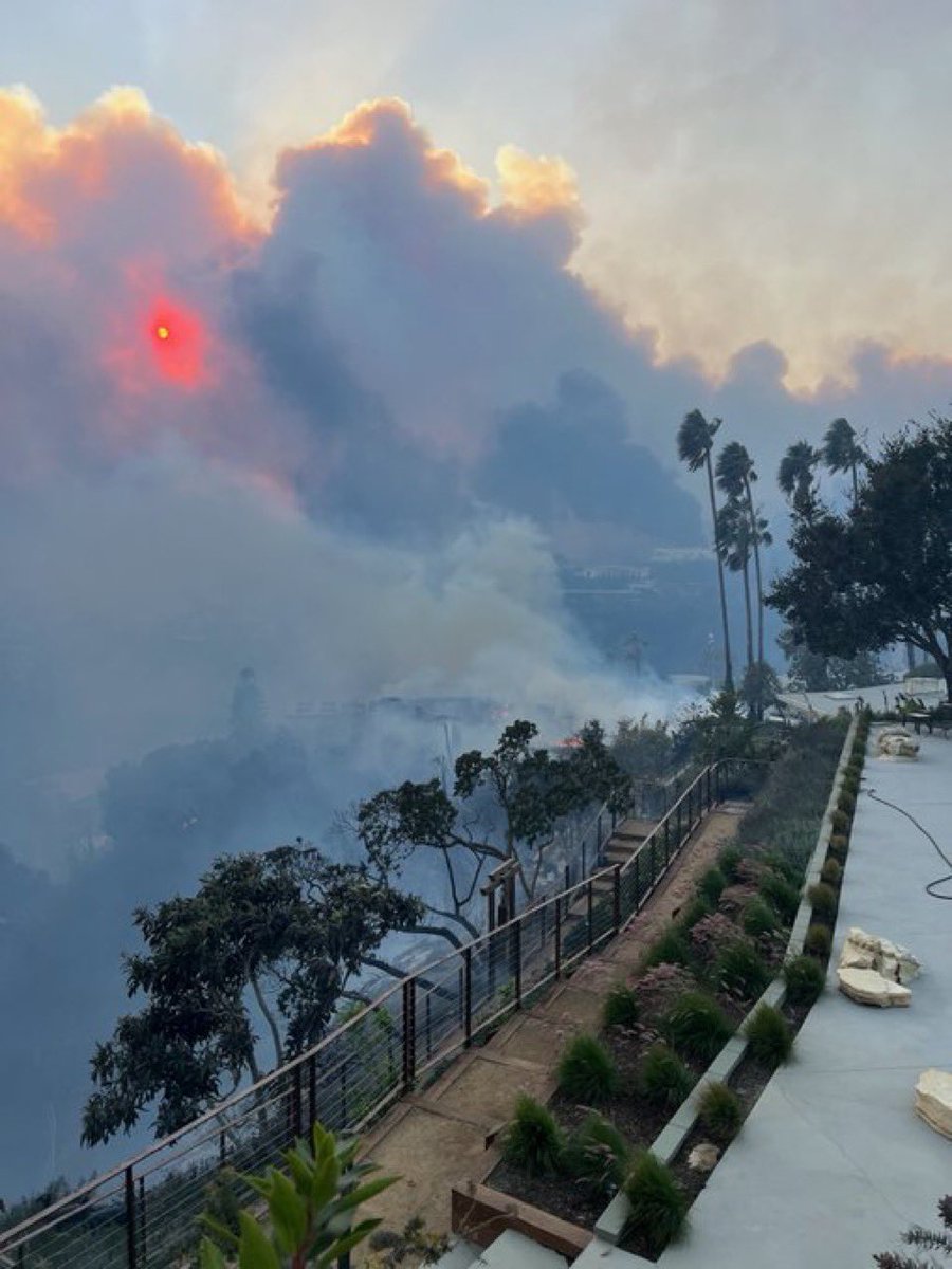 th1nkD33P's tweet photo. James Woods neighbor caught this haunting photograph just before their hillside erupted. https://t.co/2AzinNhoAN
