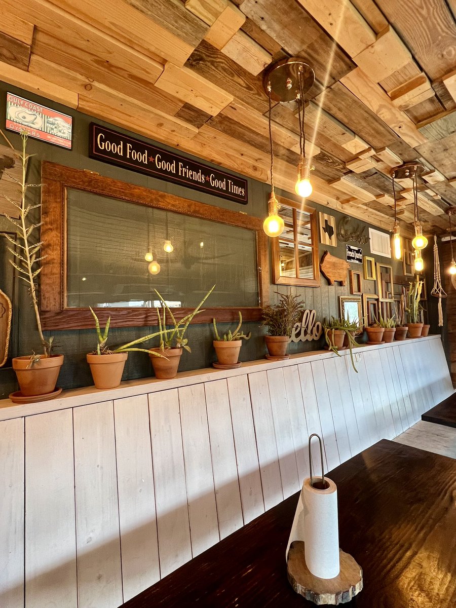 KimLynnRealtor's tweet photo. Waco foodies, have you tried Cajun Craft? 🍤🔥 The shrimp basket &amp; seafood sampler = absolute perfection on this chilly day! 🦀✨ Can’t wait to enjoy their enclosed patio this summer. ☀️ Local seafood lovers, don’t sleep on this gem! 🛶🐟 #WacoEats #WacoLocal #WacoTX https://t.co/pdMfDBReAf