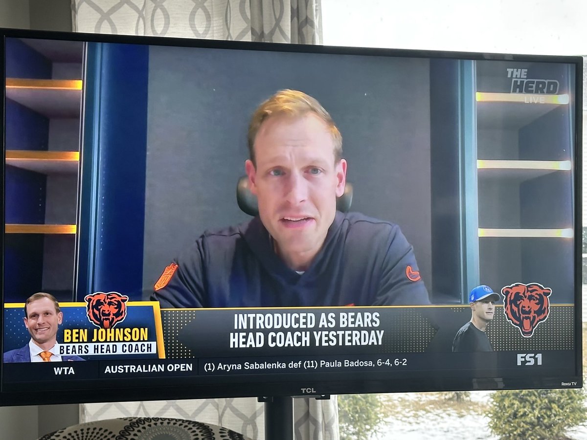 Justin B. Kozubal, Ph.D. (@justinkozubal) on Twitter photo Hey <a href="/ChicagoBears/">Chicago Bears</a> can you get my guy a pennant or a bobble head for his office? I can send a care package. #dabears #beardown #interiordecorator #officespace Hey <a href="/ChicagoBears/">Chicago Bears</a> can you get my guy a pennant or a bobble head for his office? I can send a care package. #dabears #beardown #interiordecorator #officespace