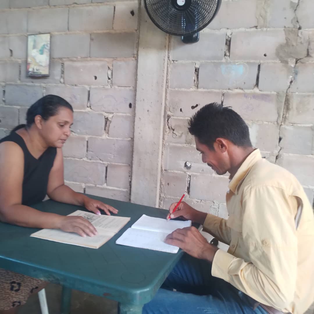 #23Enero El Movimiento Social Robinsoniano , en sus Actividades regulares de clases ,
<a href="/NicolasMaduro/">Nicolás Maduro</a> 
<a href="/HectoRodriguez/">Héctor Rodríguez C.</a> 
@Chaves73196
<a href="/MisinRobinsonP2/">Misión Robinson</a> 
@MPPEDUCACION 
<a href="/guarico_mision/">Misión Robinson_Guarico</a> <a href="/gladisarevalo/">Gladis Arevalo</a>
<a href="/luchaalmada/">Alfred Nazareth</a> 
<a href="/guarico_inces/">Inces de Guárico</a>