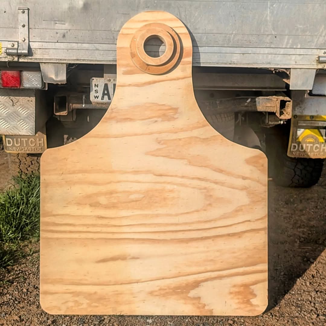 "The big ear tag"  I've made this for a country themed wedding to be used for table seating arrangements #allflex