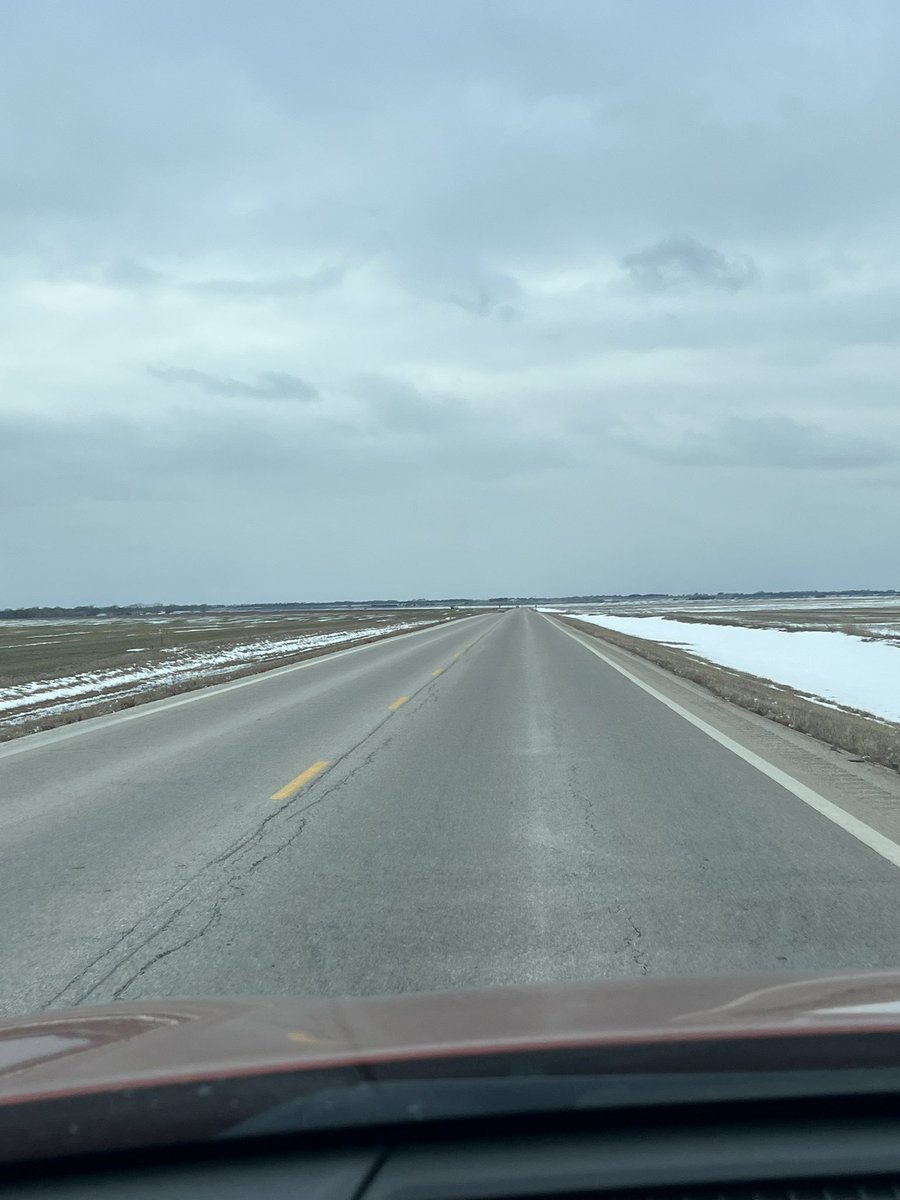 IT_guy8706's tweet photo. Officiating in rural Kansas. Long stretches of empty roadways!
#CallTheGame #GirlsTournamentWeek https://t.co/s7sV48SAnW